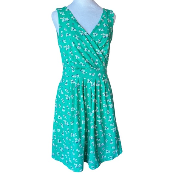 Lands’ End Fit & Flare Floral Dress Green White Size M Petite - Picture 2 of 11